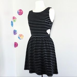 FOREVER21 cutout striped black and gray dress size S